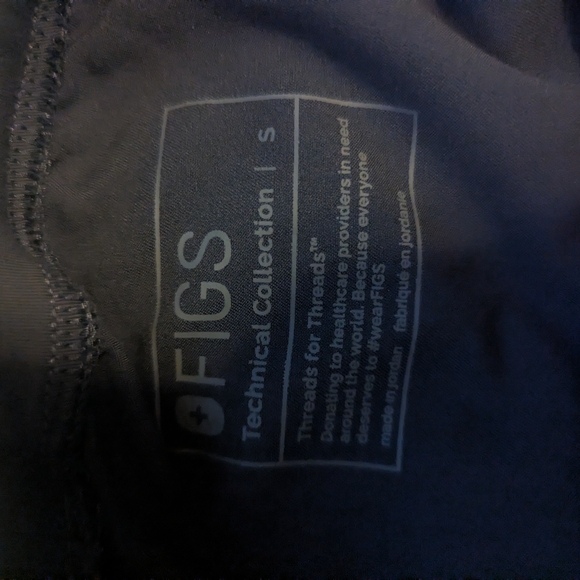 FIGS Scrub Set - Picture 6 of 7